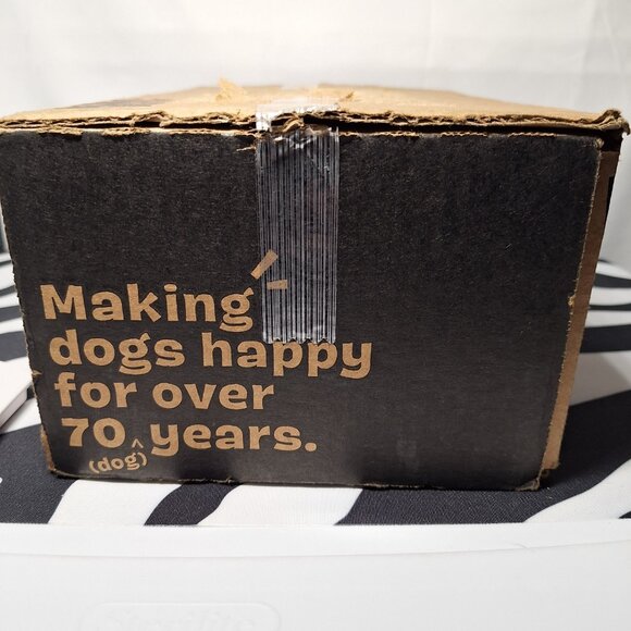 NWT Bark *BarkBOX* SunnySpot Garden theme box with 3 toys and 3 treats - S - Picture 15 of 16